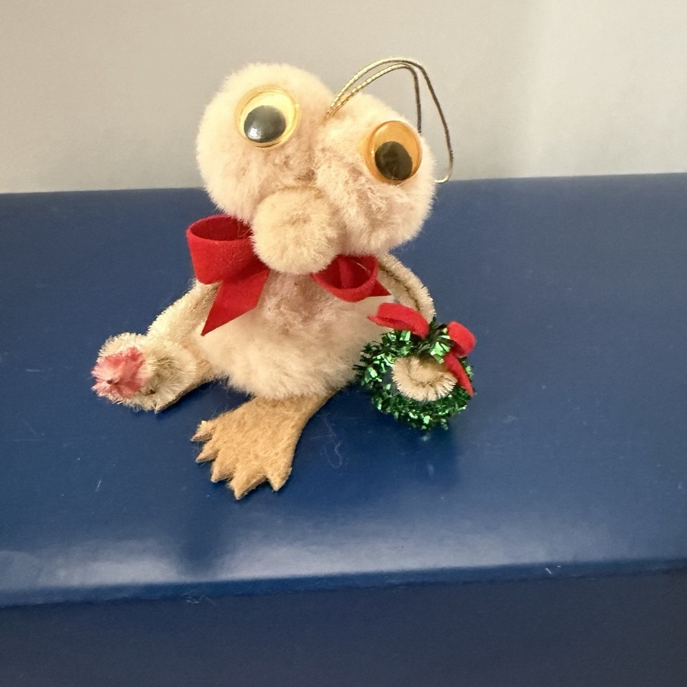 Vintage E.T. Extra-Terrestrial Christmas Ornament Flocked Glowing Finger 80s